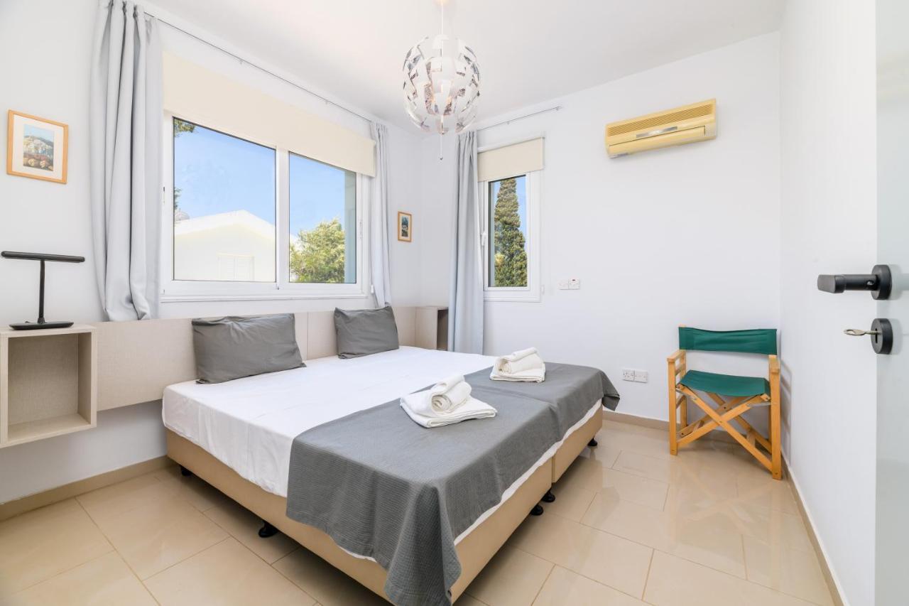Villa Lela Serena By Ezoria Villas Protaras Exterior foto